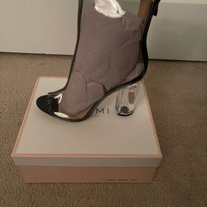 Peep Toe Booties (clear/smoke)